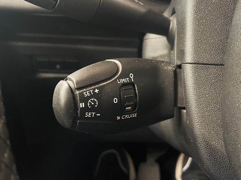 Citroën C3 1.2 VTi 82K Exclusive, ČR - fotka 16 z 20