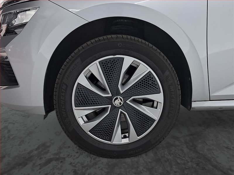 Škoda Kamiq (2024) 1.0 TSI, Drive - fotka 14 z 21