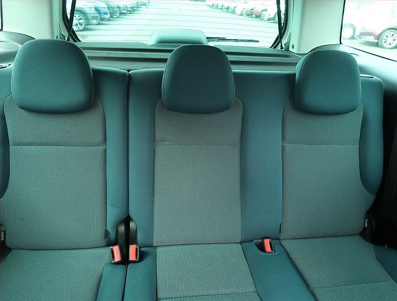 Citroën Berlingo (2018) Feel 1.6 BlueHDi, 5Míst, ČR - fotka 10 z 14