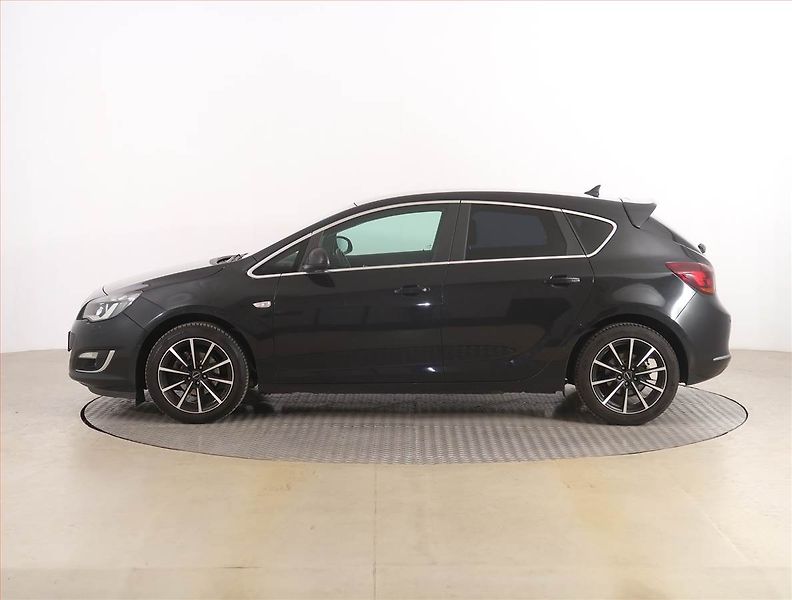Opel Astra (2014) 1.4 16V, Serv.kniha, Navi - fotka 3 z 17
