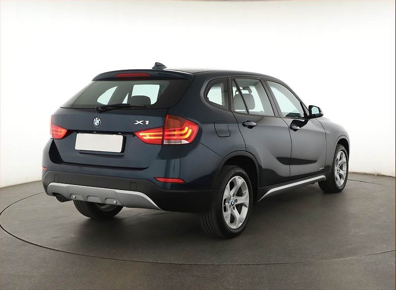 BMW X1 (2015) xDrive18d, 4X4, Automat - fotka 5 z 17