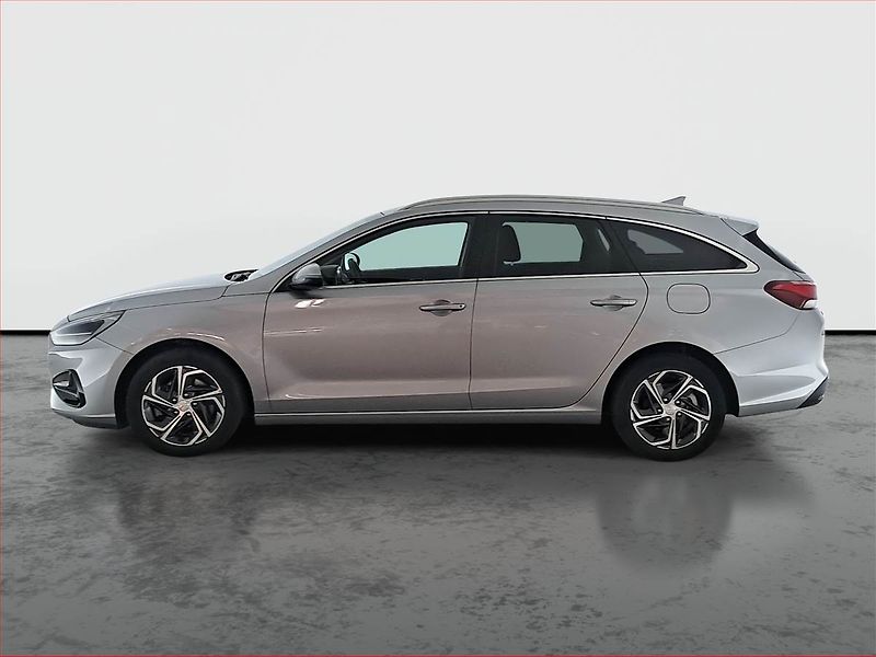 Hyundai i30 (2023) Smart 1.0 T-GDI - fotka 3 z 17