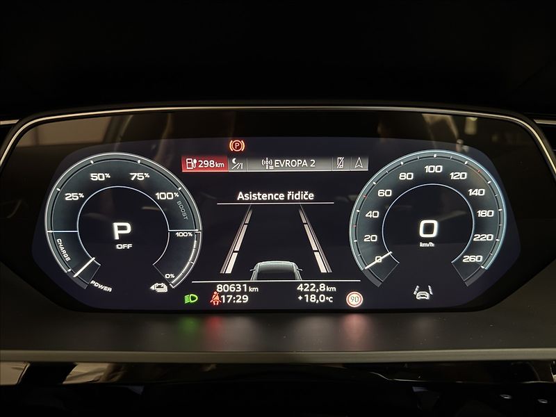 Audi e-tron 300kW S-Line Night Vision - fotka 28 z 48