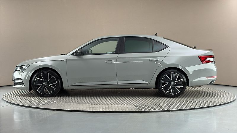 Škoda Superb 2.0 TDI DSG 4x4 Sportline - fotka 4 z 29