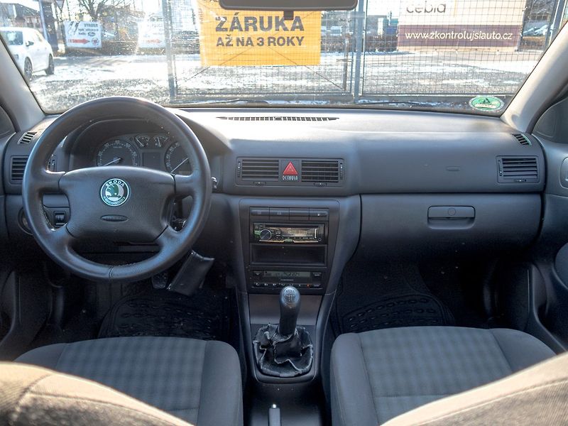 Škoda Octavia (2003) 1.6MPI 75KW – PO ROZVODECH - fotka 9 z 35