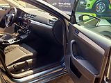 Škoda Superb TDi DSG 4x4 190k *CEBIA*       - náhled 26