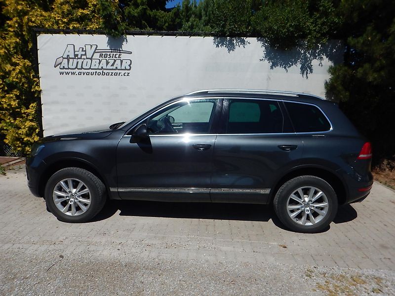 Volkswagen Touareg 3.0 TDI V6, DSG, 4MOTION - fotografie inzerátu