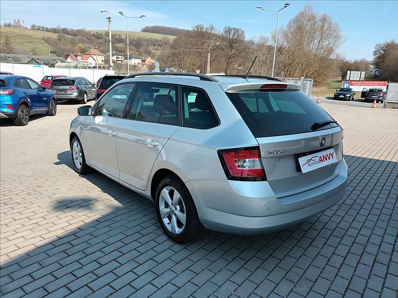 Škoda Fabia 1,2 TSI,66KW,DIGIKLIMA,TEMPOMA - fotka 7 z 36
