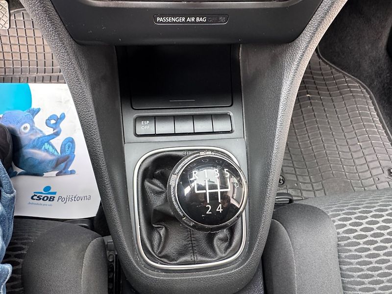 Volkswagen Golf (2010) 1.4 16V TAŽNÉ, SERVISNÍ KNIHA - fotka 20 z 32