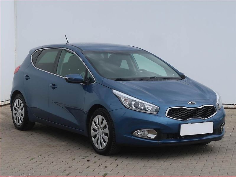 Kia Ceed (2014) Gold 1.4 CVVT, Serv.kniha - fotografie inzerátu