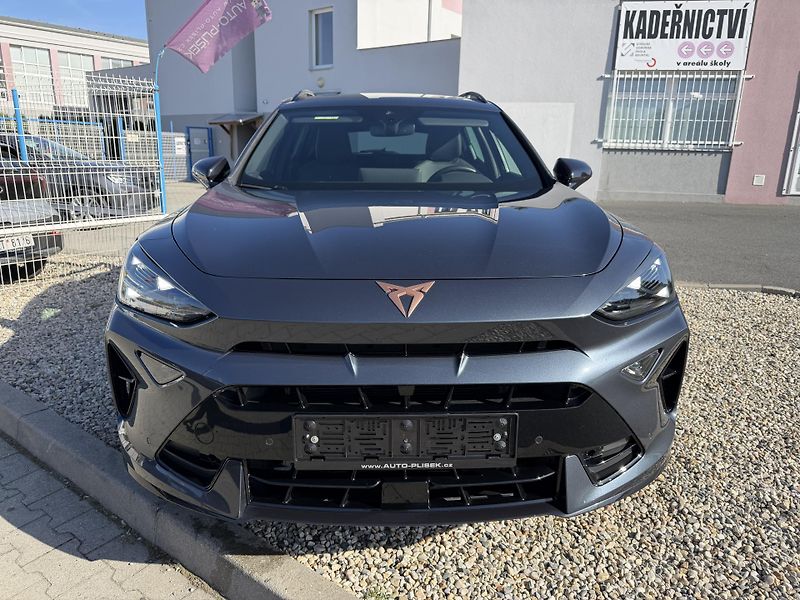 Cupra Formentor 1,5 eTSi/110kW - DSG - fotka 2 z 92
