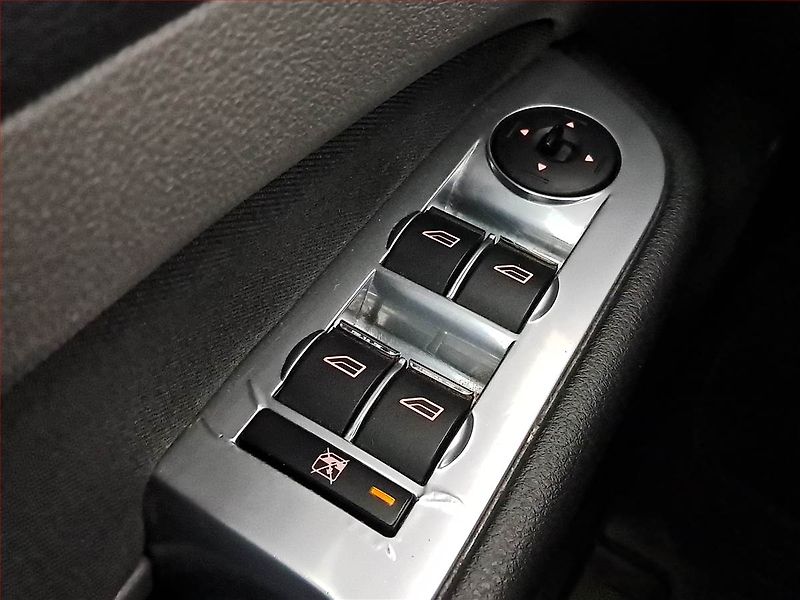 Ford Focus (2009) 2.0 16V, LPG, nová STK - fotka 15 z 15