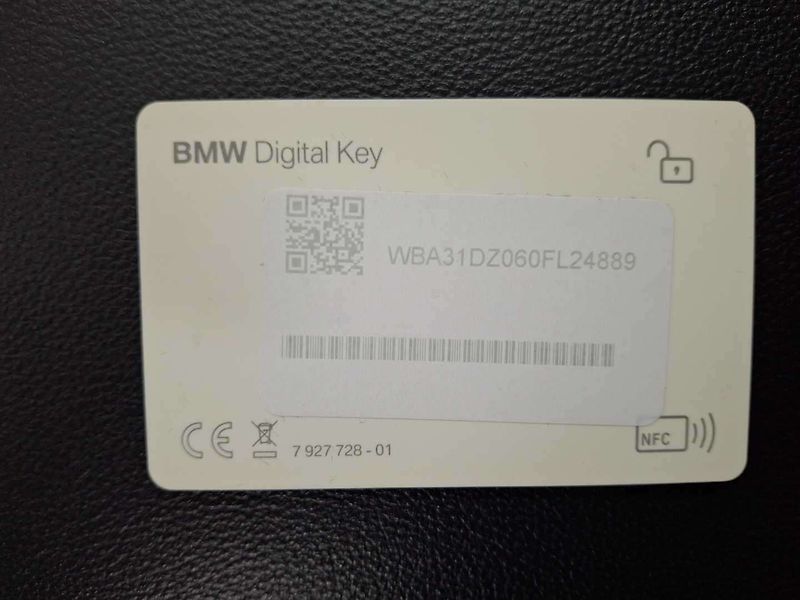 BMW Řada 3 320d xDrive AT Touring - fotka 20 z 83