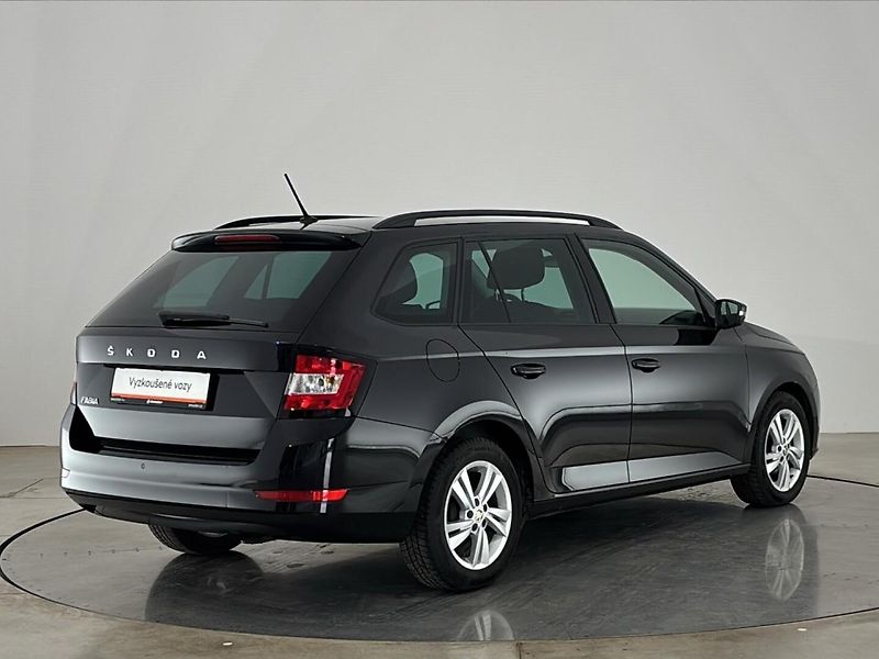 Škoda Fabia Ambition - fotka 2 z 29