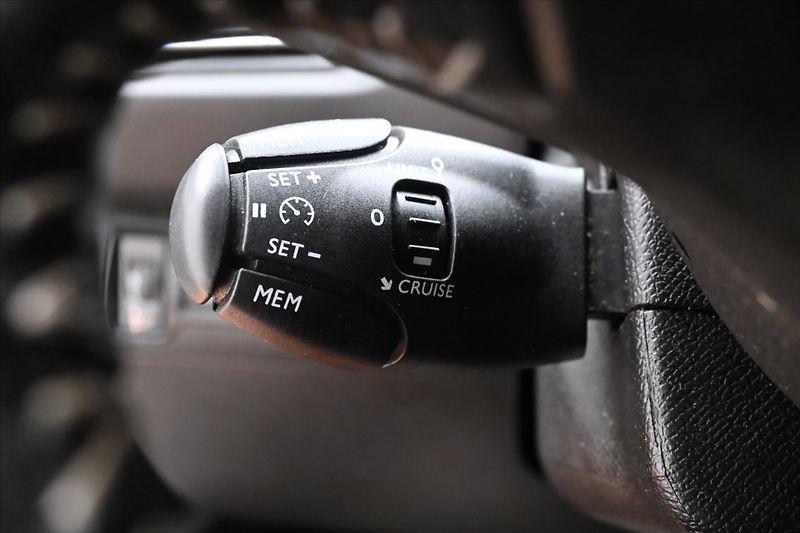 Peugeot 308 1,6 BlueHDi 73kW tažné Záruka - fotka 22 z 29