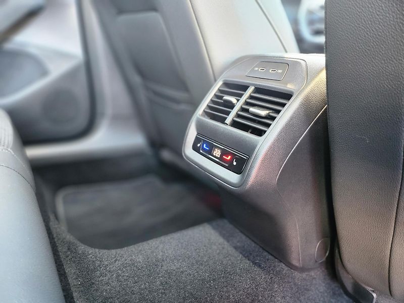 Škoda Superb Sportline 2.0 TDI 142kw DSG 4x - fotka 26 z 29