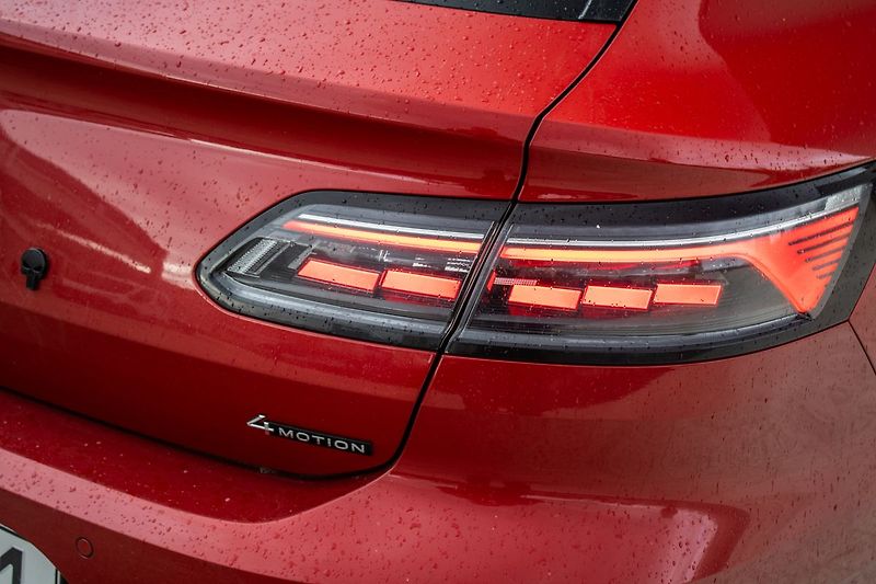 Volkswagen Arteon Shooting Brake Po servisu, v záruce, tažné - fotka 10 z 50