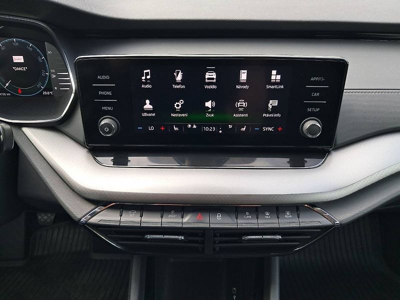 Škoda Octavia (2022) COMBI IV Ambition PLUS 1.5 TSI - fotka 12 z 25
