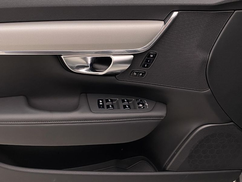 Volvo V90 T6 AWD RECHARGE REZERVACE - fotka 29 z 58