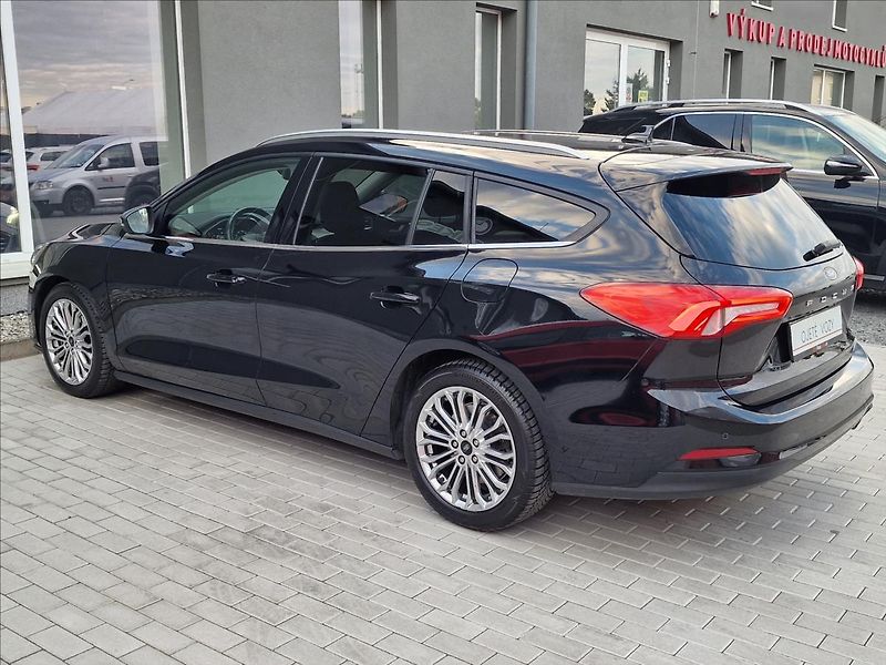 Ford Focus 1.5 EcoBlue Titanium,ČR,1.Maj - fotka 7 z 47