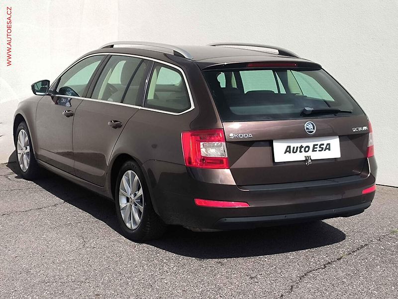 Škoda Octavia (2013) 1.8 TSi, Elegance, bixen - fotka 6 z 18
