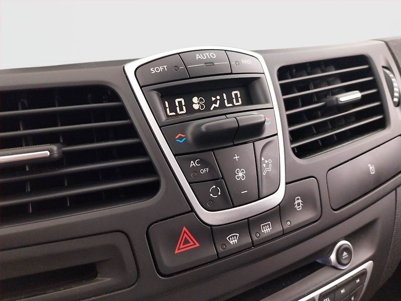 Renault Laguna (2011) 2.0 dCi, Serv.kniha, Navi - fotka 17 z 21
