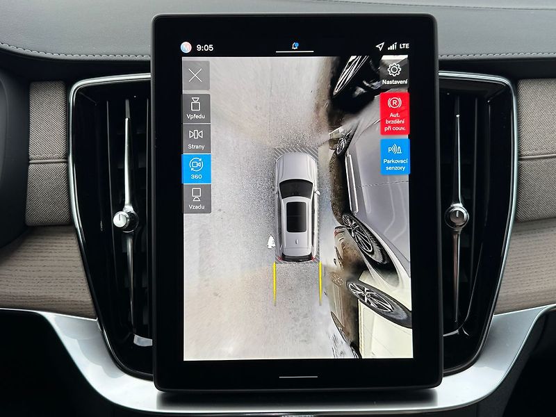 Volvo XC90 PLUS T8 360°, VENTILACE, 335kW - fotka 21 z 23