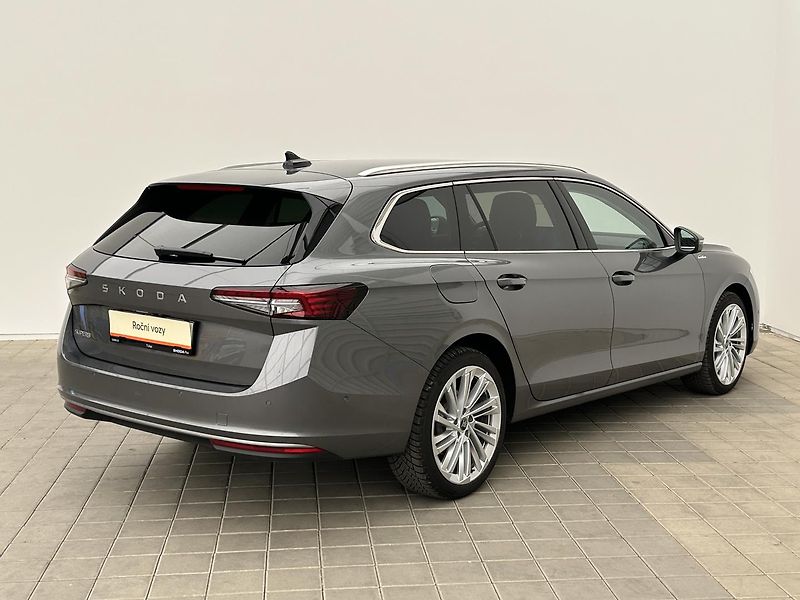 Škoda Superb 2.0 TDI L & K - fotka 2 z 30