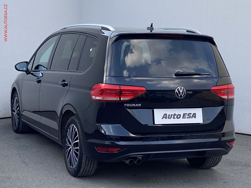 Volkswagen Touran (2021) 2.0 TDi, Comfortline, DSG, - fotka 6 z 19