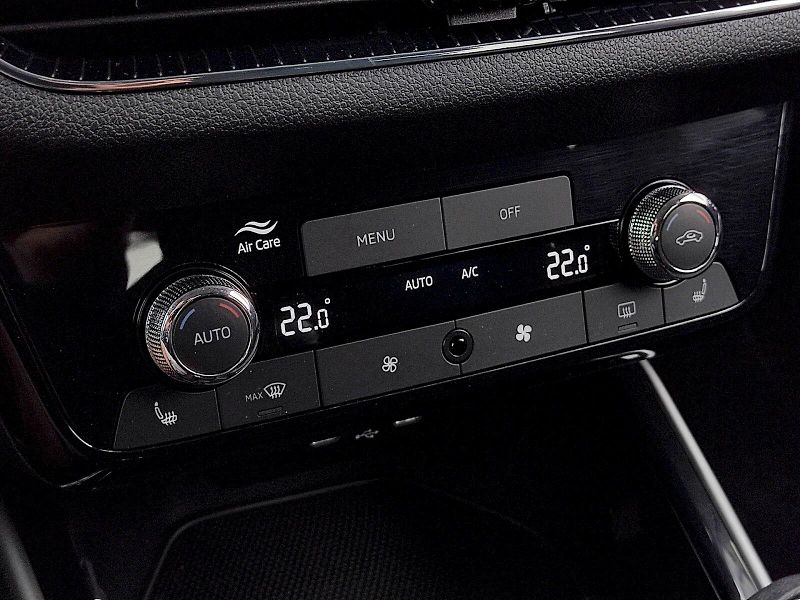 Škoda Fabia (2025) Top Selection 1,0 Tsi 81 Kw + - fotka 21 z 37