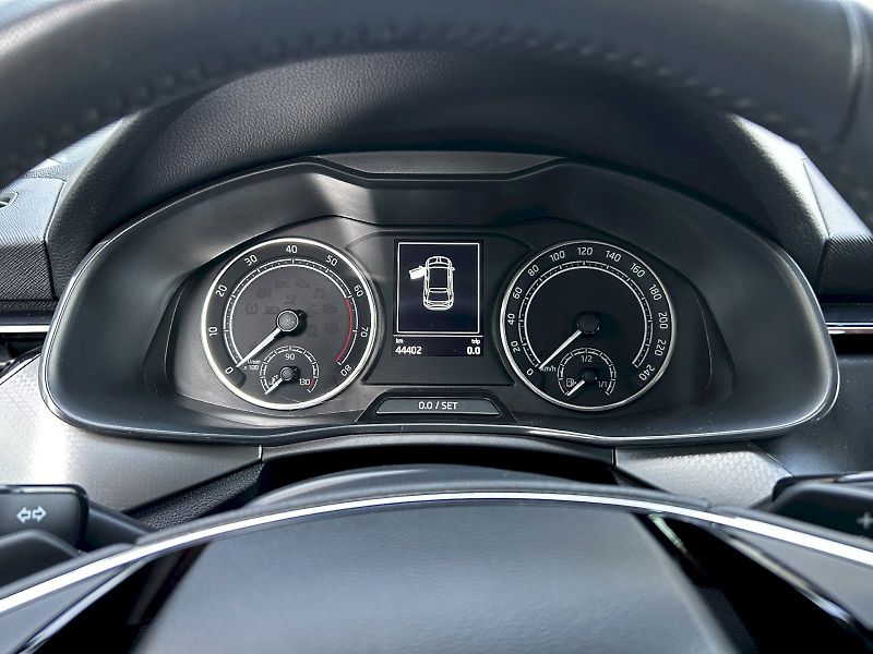 Škoda Scala (2023) 1.0 TSI 81kW DSG Style - fotka 10 z 35