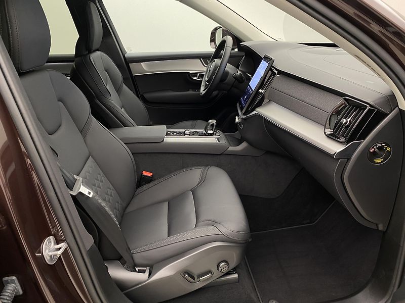 Volvo XC90 T8 AWD RECHARGE CORE REZERVACE - fotka 24 z 58