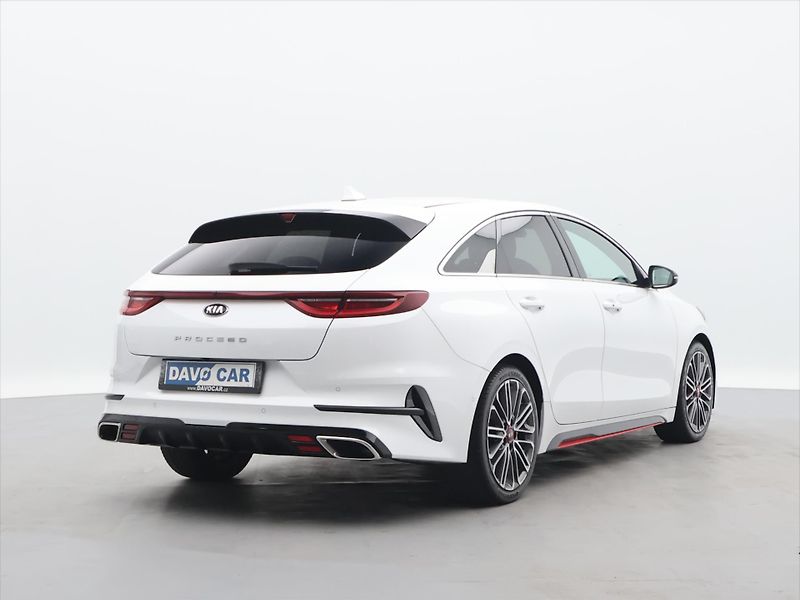 Kia Ceed 1,6 T-GDI 150kW Aut. GT CZ - fotka 7 z 27