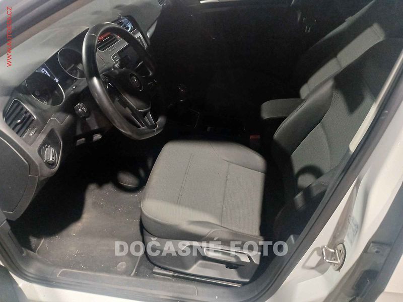 Volkswagen Golf (2013) 1.4TSi, 1.maj, Bixen, AC - fotka 3 z 3