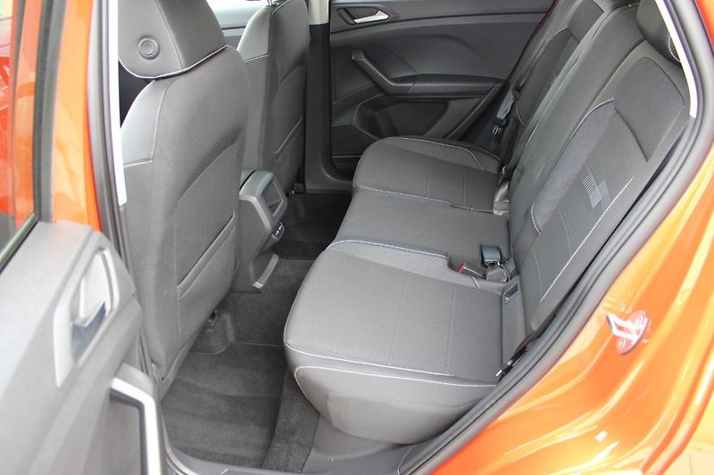 Volkswagen Ostatní (2022) Style 1.0 TSI 81kW DSG Matrix - fotka 22 z 33