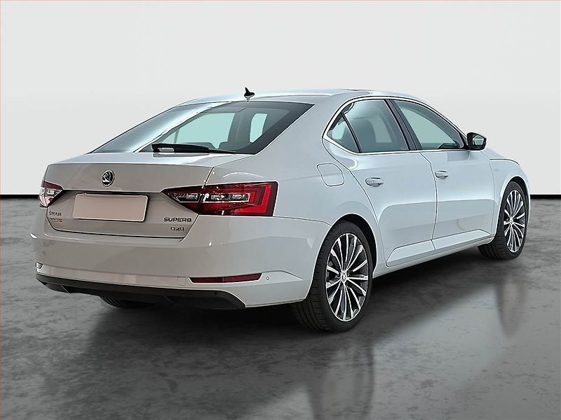 Škoda Superb (2015) Laurin&Klement 2.0 TDI 4x4 - fotka 5 z 25