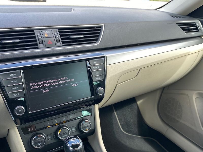 Škoda Superb (2016) 2,0 (110kW) NM Aut. - fotka 15 z 30
