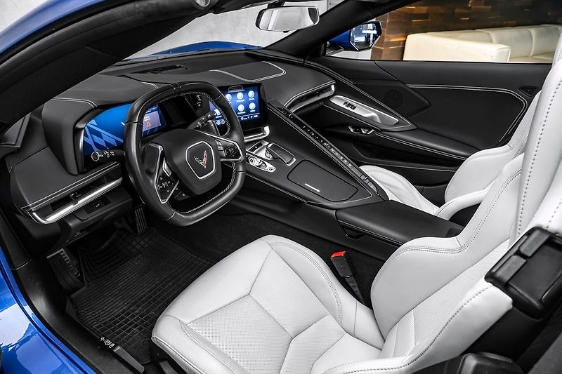 Chevrolet Corvette (2022) C8 Stingray - fotka 14 z 24