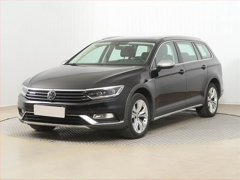 Volkswagen Passat (2017) Alltrack 2.0 TDI, 4X4 - fotka 2 z 16