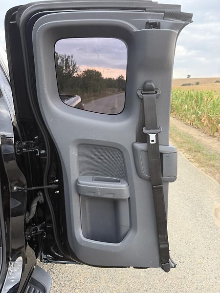 Ford Ranger 3,2 TDI 200PS *NOVÝ MOTOR* - fotka 39 z 73