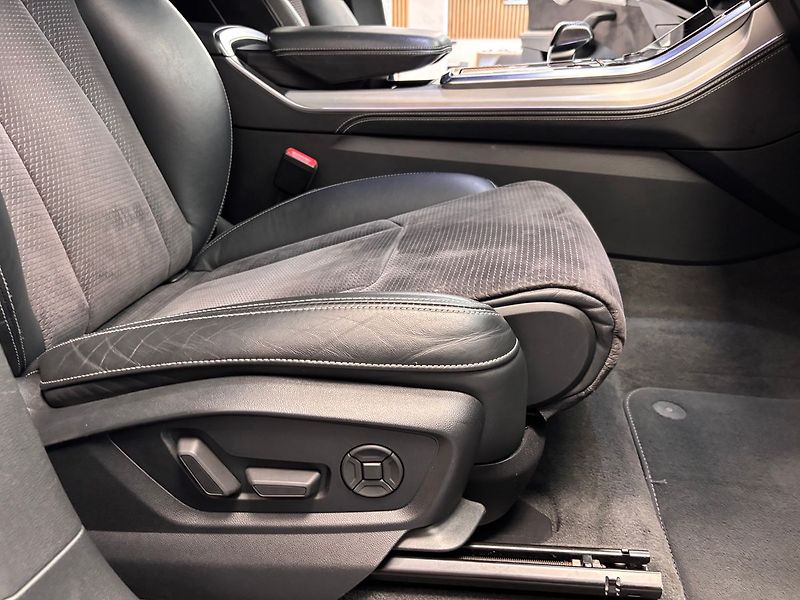Audi Q8 50 3.0 TDI QUATTRO S-LINE - fotka 32 z 34