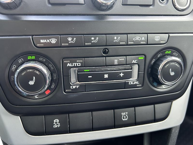 Škoda Yeti (2011) 2.0 TDi 103 KW DSG 4x4 - fotka 20 z 34