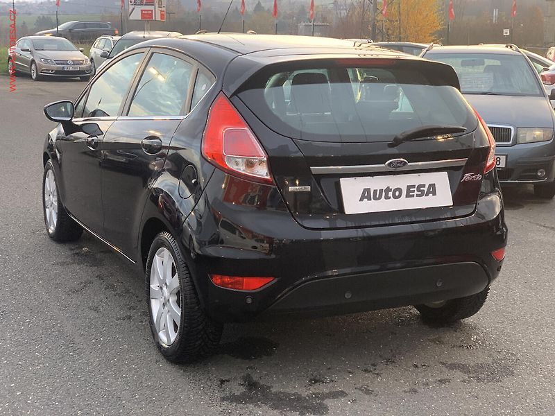 Ford Fiesta (2012) 1.0 EB, AC, park.asist - fotka 4 z 19