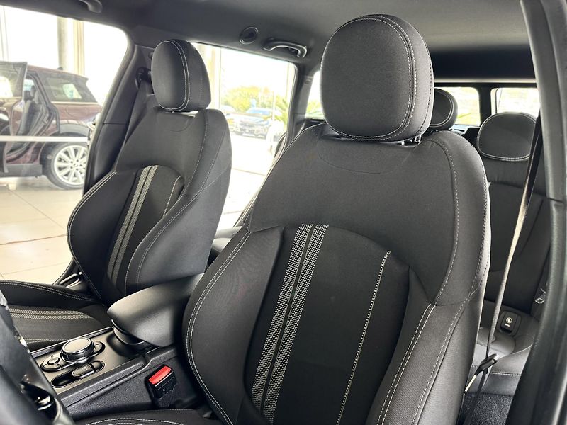 Mini Clubman S ALL4*141kW*LED*Navi*KeyLess - fotka 15 z 33