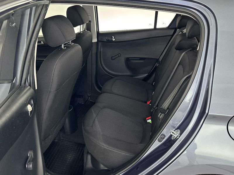 Hyundai i20 Hatchback - fotka 8 z 23