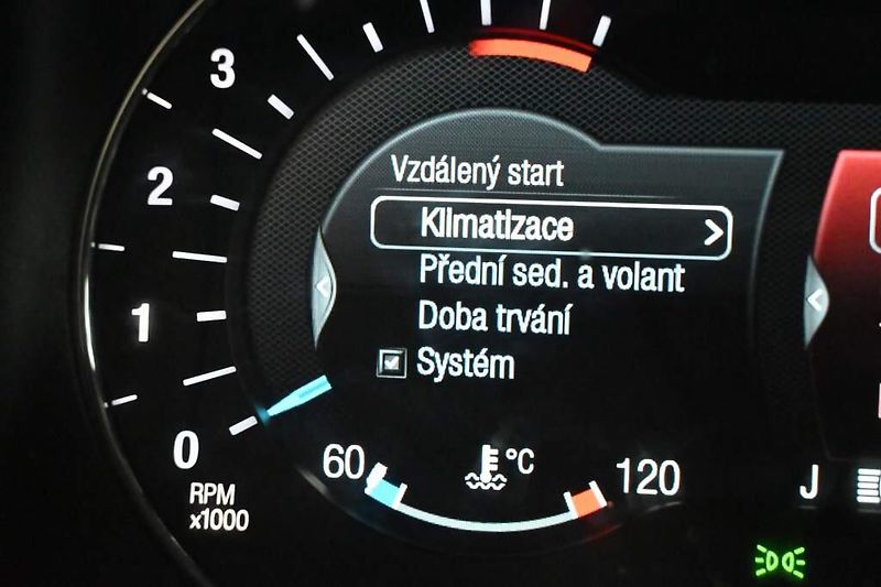 Ford Mondeo (2020) 2.0 140 KW LED ACC SONY Tažné - fotka 26 z 41