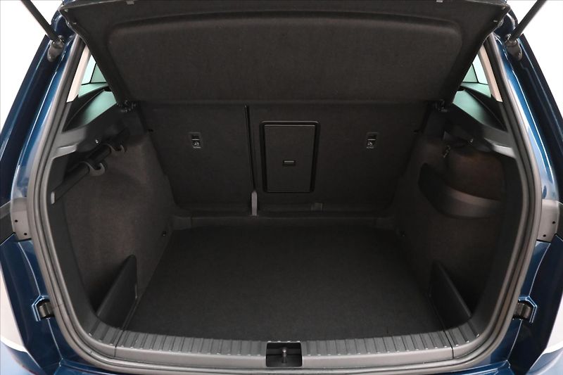 Škoda Karoq 2,0 TDI 85 kW DSG  VIRTUAL Zár - fotka 10 z 30
