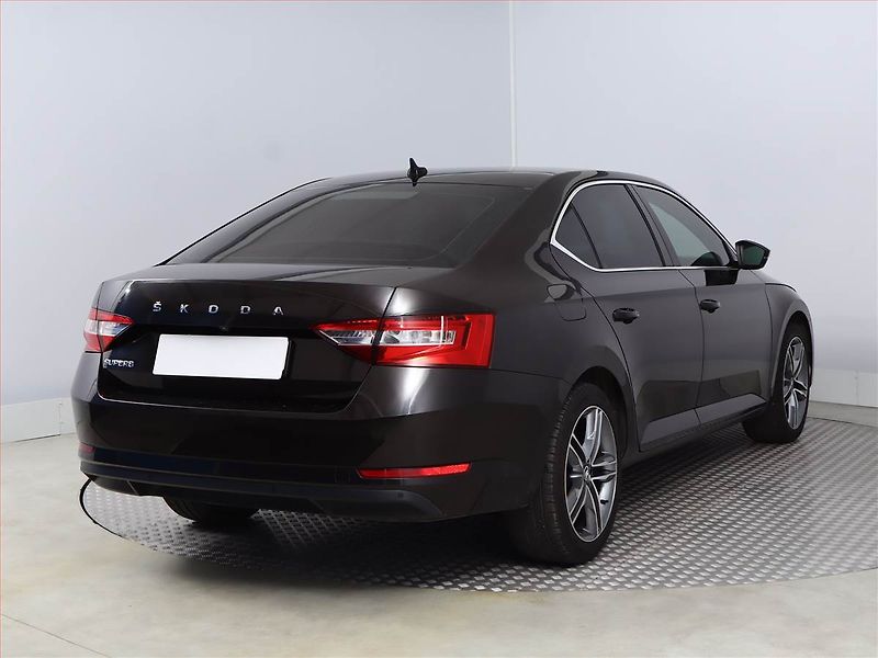 Škoda Superb (2020) Ambition Plus 2.0 TDI, Automat - fotka 5 z 19