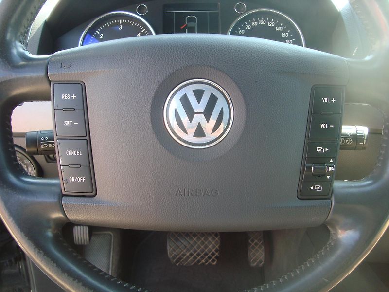Volkswagen Touareg (2005) 3,0TDI - fotka 17 z 21
