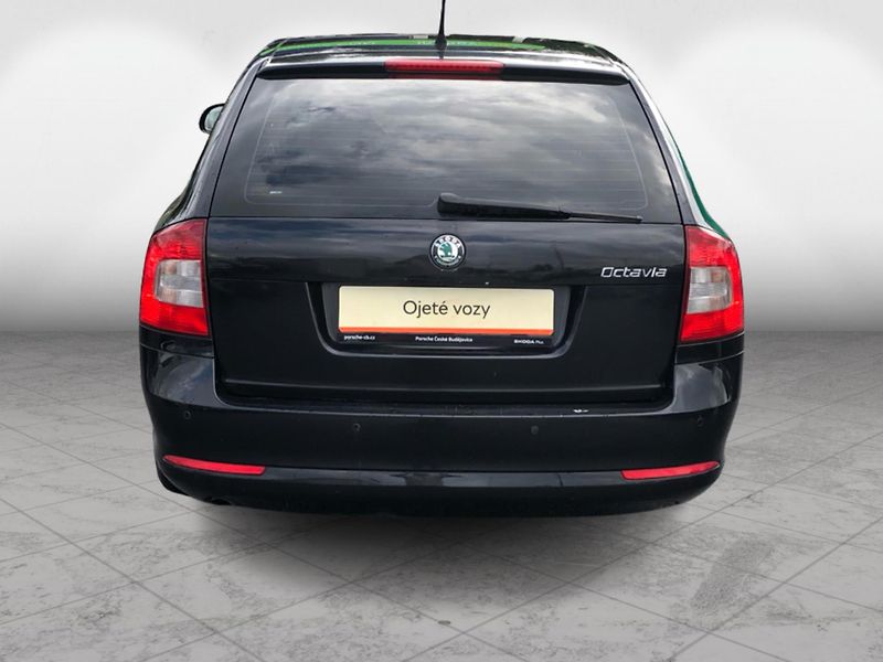 Škoda Octavia Combi 1.6 TDi Elegance - fotka 9 z 28